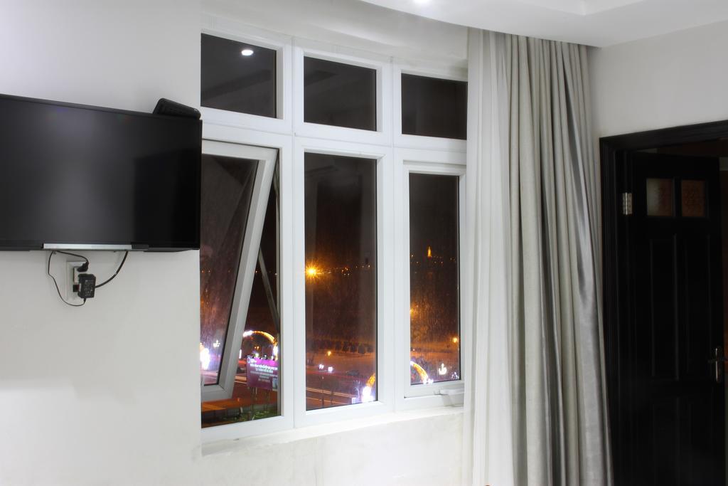 Misa Hotel Da Nang Esterno foto