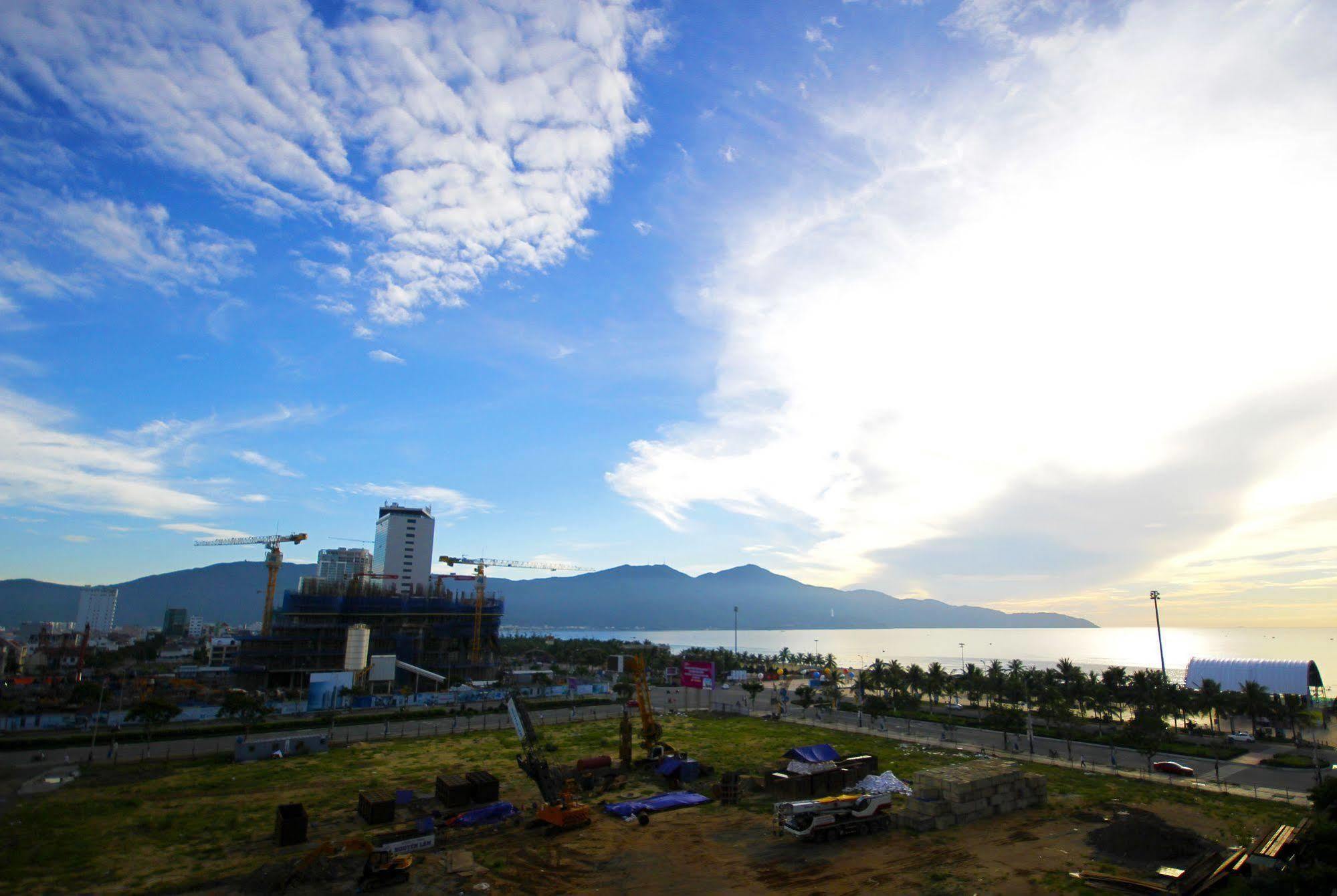 Misa Hotel Da Nang Esterno foto