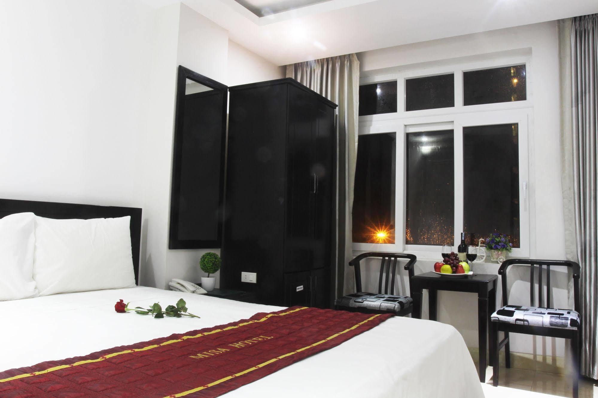 Misa Hotel Da Nang Esterno foto