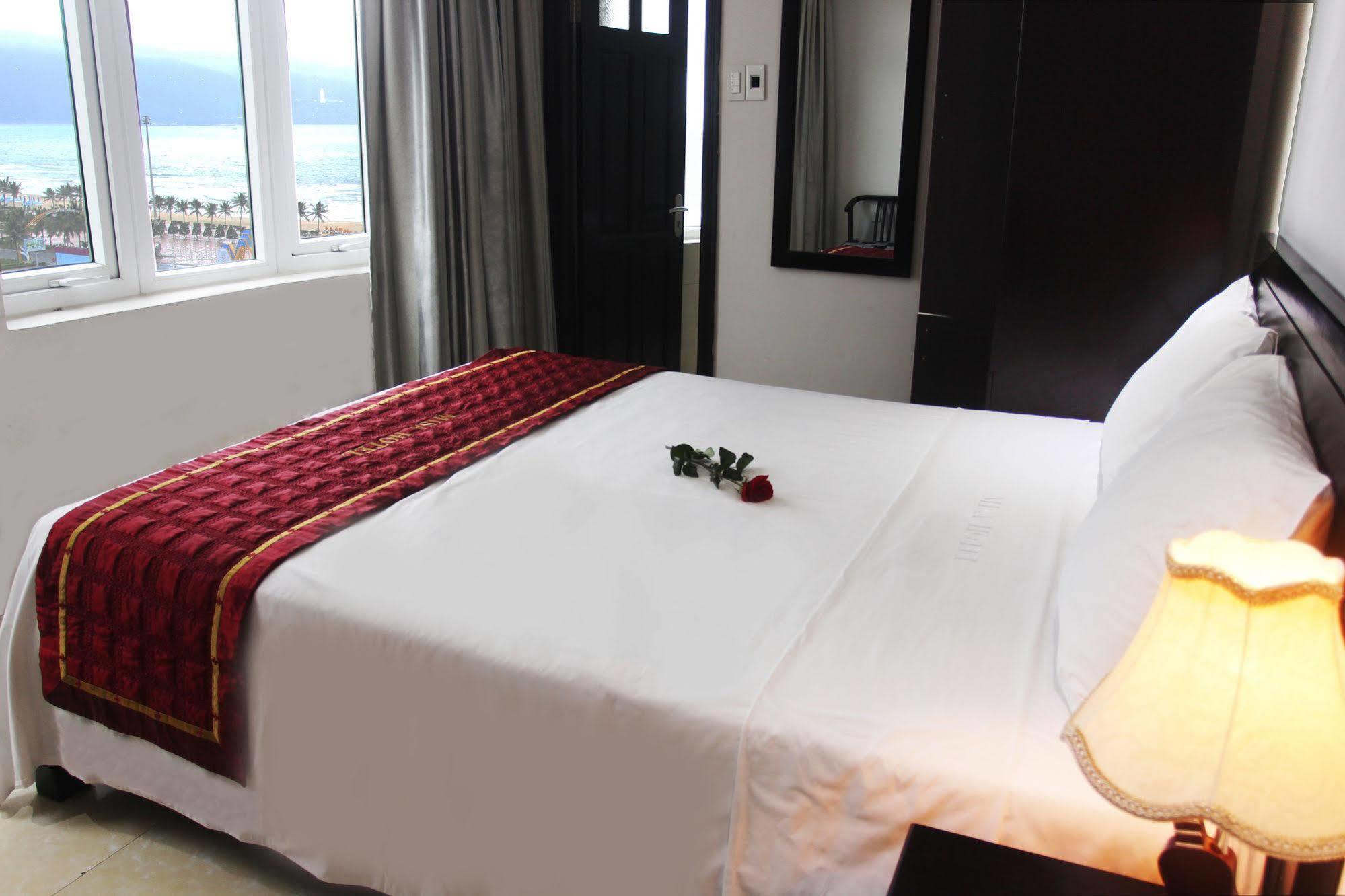 Misa Hotel Da Nang Esterno foto