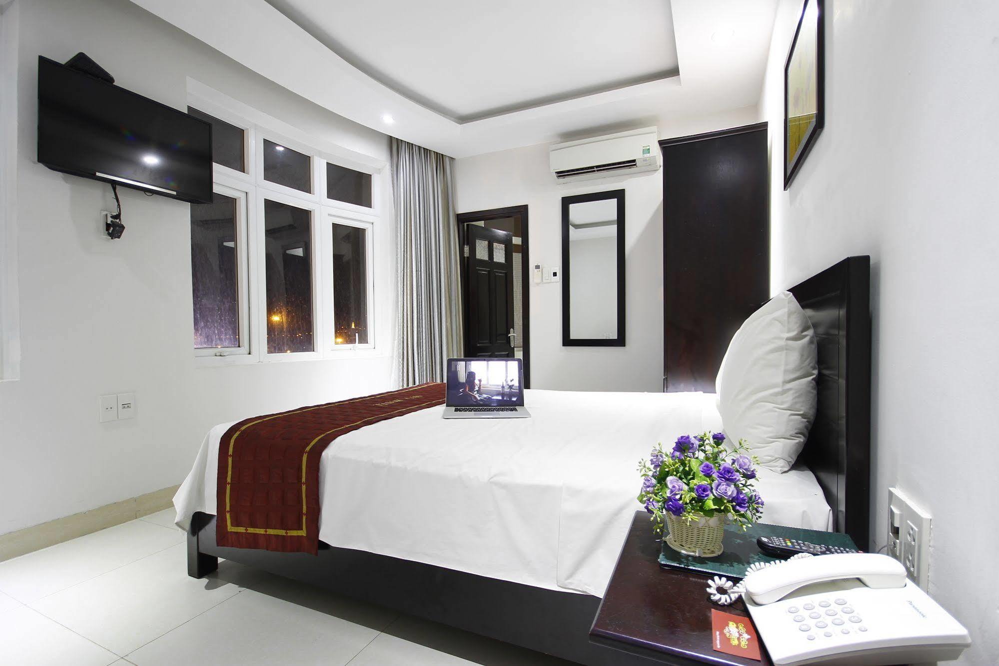 Misa Hotel Da Nang Esterno foto
